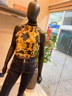 Blusa Estampada Gola Alta na internet