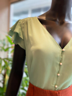 Blusa Lisa Botões Verde