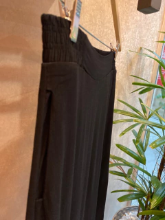Saia Midi Preta - comprar online