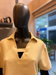 Blusa Crepe Gola