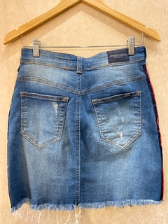 Saia Jeans Faixa Lateral na internet