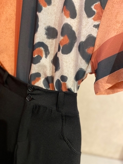 Blusa Animal Print na internet