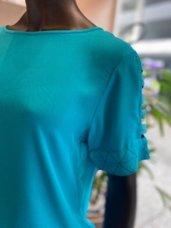 Blusa Viscose Ombro Vazado - comprar online