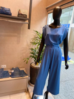 Calça Crepe Midi - comprar online