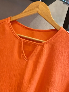 Blusa Crepe Lisa Laranja - comprar online