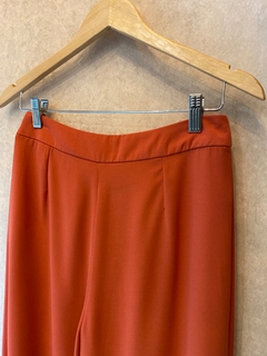 Calça Pantalona Fenda Lateral Coral - loja online