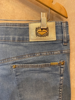 Calça Capri Jeans Barra Desfiada Plus - Fino Look
