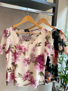 Blusa Floral Botões - comprar online