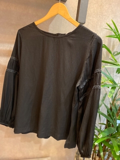 Imagem do Blusa Lisa Renda Manga
