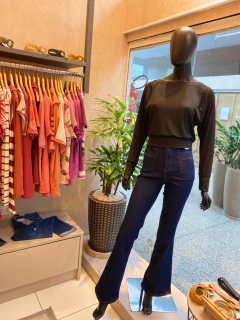 Blusa Canelada Tule Preta na internet
