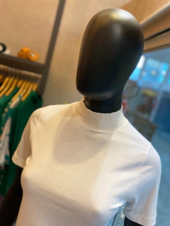 Blusa Canelaga Gola Alta - comprar online