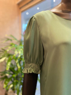 Blusa Crepe Lastex Manga Verde
