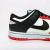 O Tênis Nike Dunk Low x NBA - Chicago é a escolha perfeita para os homens que adoram estilo e conforto. Com sua combinação de cores vermelho, preto e vermelho, este tênis é feito de couro legítimo e possui ajuste por cadarços. Não perca a oportunidade de 