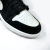 Apresentamos o Air Jordan 1 Low Diamond, um tênis de estilo urbano com design elegante e refinado. Com cano baixo e ajuste por cadarços, é um calçado confortável e versátil para o dia a dia. A combinação de couro legítimo, tecido e camurça nas cores preto