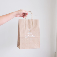 Sacola Kraft | Com Carinho (Branco)