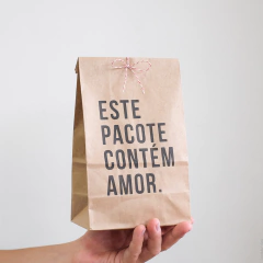 Saquinho Kraft Reforçado | Este Pacote Contém Amor (Preto)