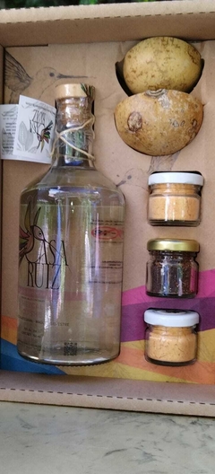 Mezcal Cuishe - 750ml con dos jicaritas y tres sales - comprar en línea