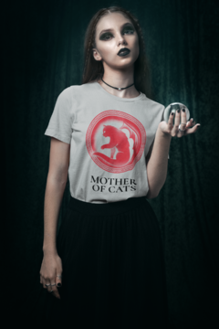 Camiseta Feminina | "Mother of Cats" na internet