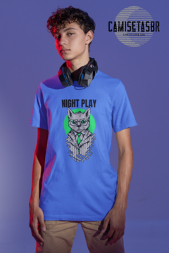 Camiseta Masculina | "NIGHT PLAY" na internet