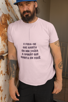 Camiseta Masculina | "OPINIÃO" - comprar online