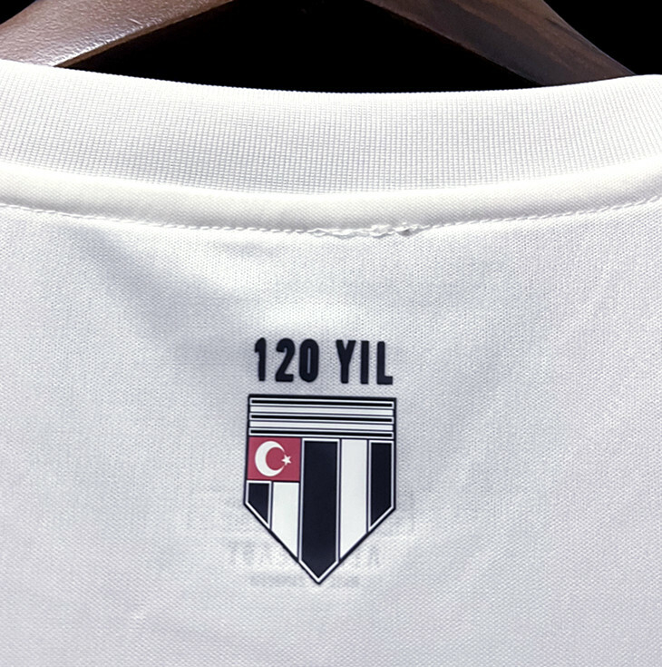 Camisa Besiktas - Modelo I