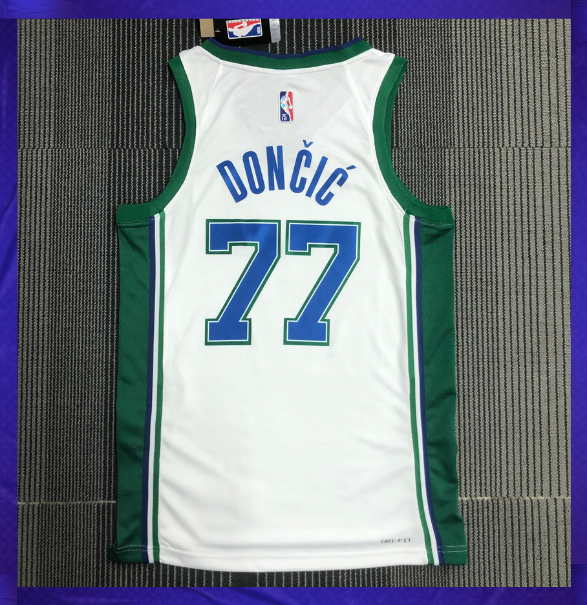 Camiseta Regata NBA Swingman Dallas Mavericks Luka Doncic 77
