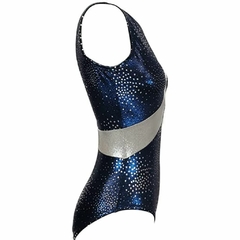 Leotardo Gimnasia niña, Modelo 17010-25 - Glitter Marino universo con cuello alto y espalda en "U" con cinta girando en glitter plata on internet