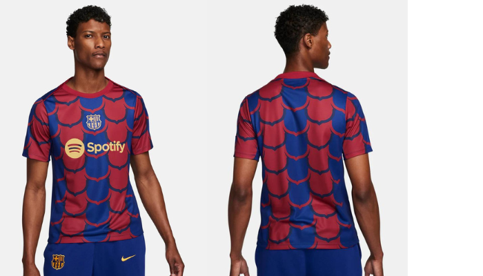 Camisa pré-jogo do FC Barcelona Nike 2024 Ano Novo Chinês. As cores blaugrana do clube se combinam com detalhes em amarelo para um design arrojado. A camisa apresenta uma estampa integral em forma de escudo, recriando as listras clássicas do clube de uma forma totalmente nova. O Swoosh da Nike está localizado na manga esquerda.