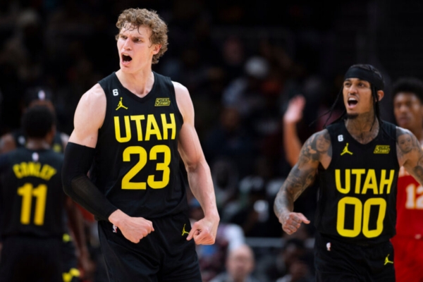 Regata Statement Edition Utah Jazz Jordan 2022/24 em preto e amarelo, inspirada na história vitoriosa do Utah Jazz na NBA.