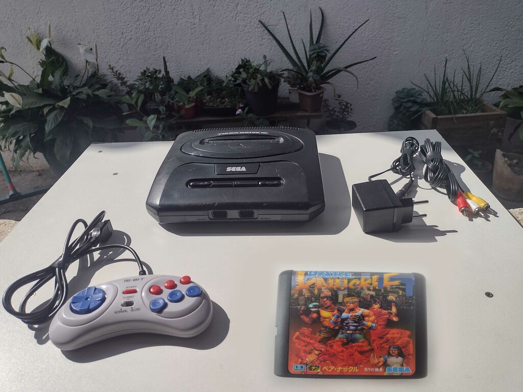 Console Mega Drive 3 com 2 Controles + Sonic Seminovo - Sega