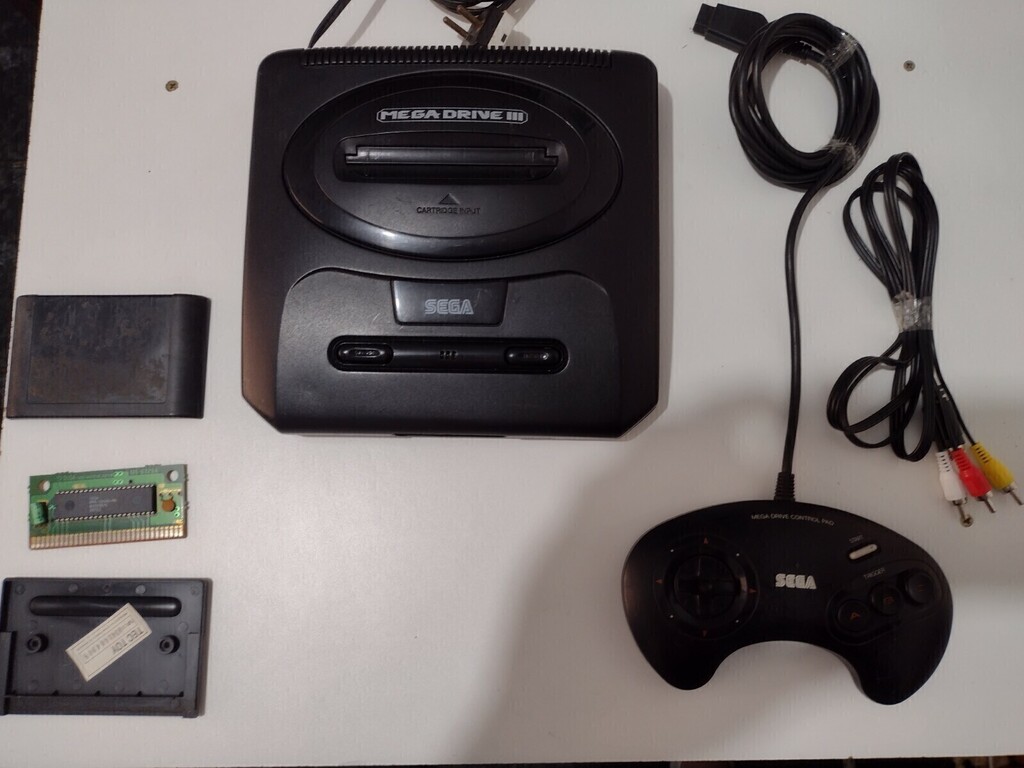 Console Mega Drive 3 com 2 Controles + Sonic Seminovo - Sega