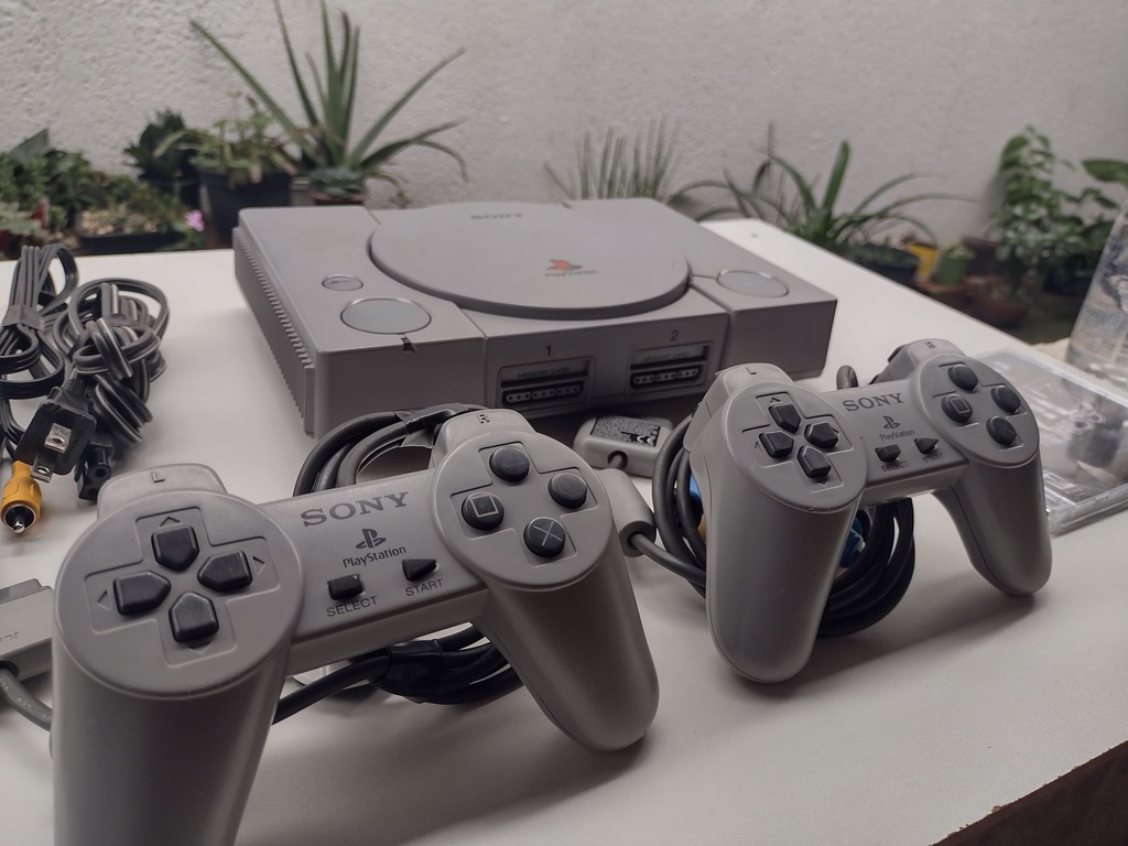 PLAYSTATION 1