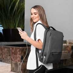 Mochila USB personalizada. Modelo Alaminos