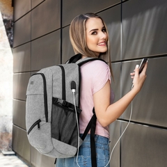 Mochila USB personalizada. Modelo Albalate - Estilo Carré