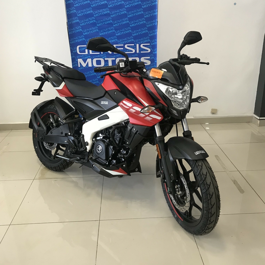 rouser ns200