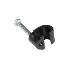GRAPA REFORZADA PARA CABLE REDONDO DE 7MM COLOR NEGRO (100PZS)