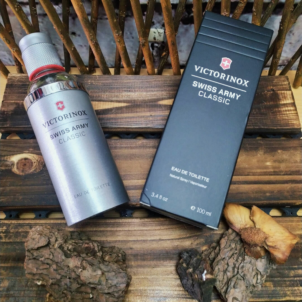 Victorinox Smart Card Wallet, 2 In 1 Wallet With Multitool, 10 Functions, Swiss Made, Card Holder, Includes Money Strap, Delightful Gold (Gold - Foto 11