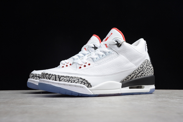 Comprar Air Jordan 3 em VSL SNEAKERS