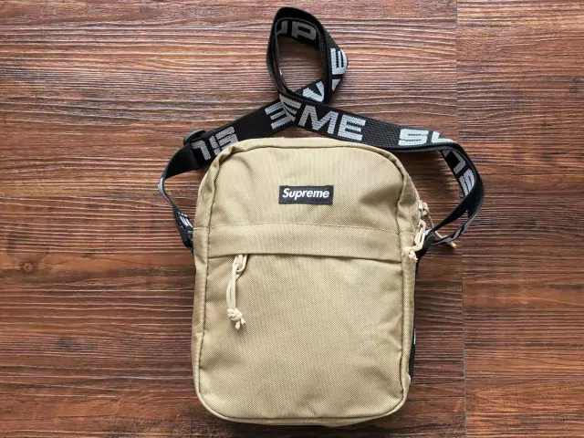 Supreme Shoulder Bag (SS18) for Sale in Ventura, CA - OfferUp