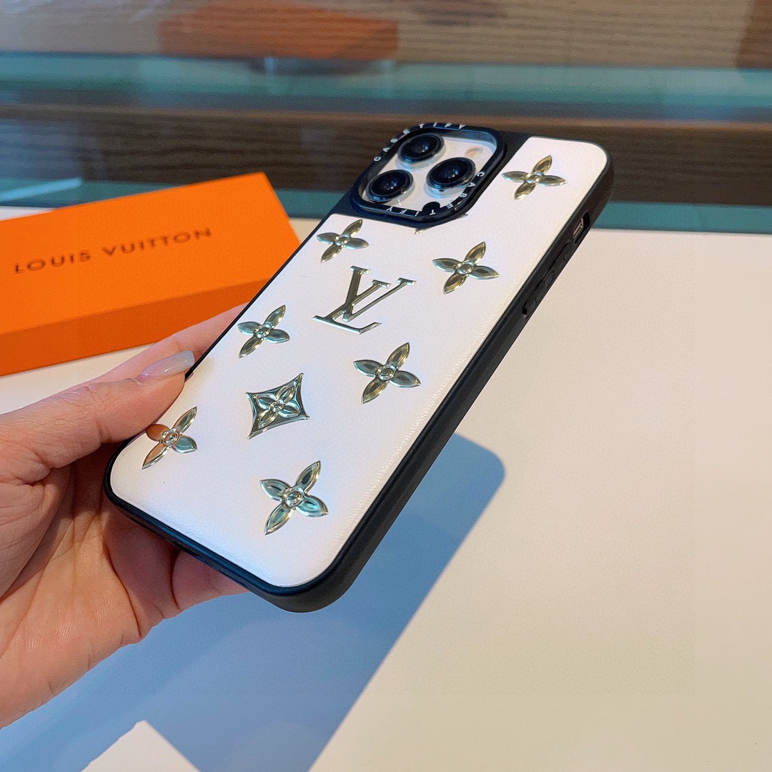 Louis Vuitton iPhone 12 pro Case Monogram