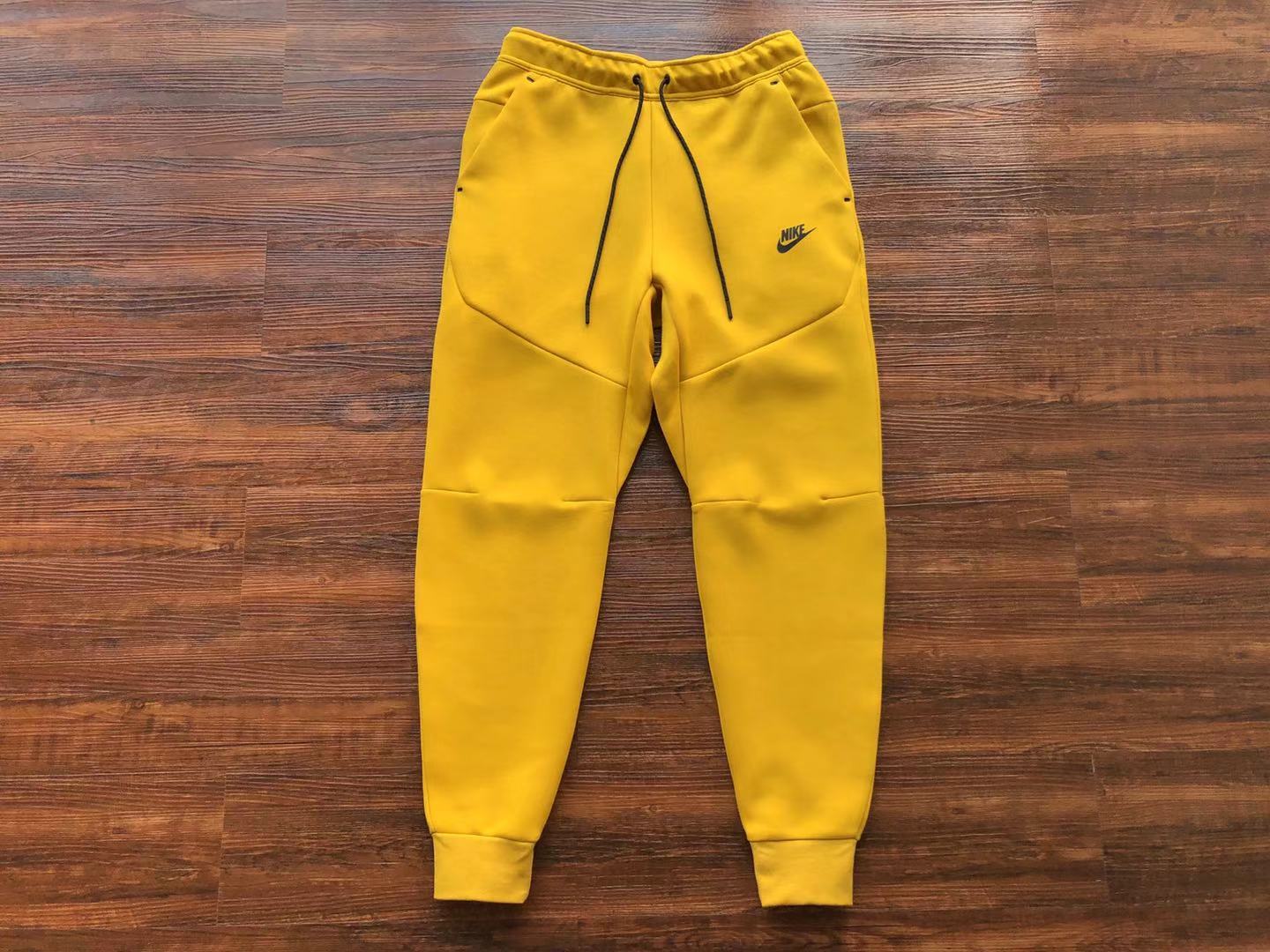 KIT/CONJUNTO - Nike Sportswear Tech Fleece Hoodie & Joggers Set - Yellow/Black - Image 2