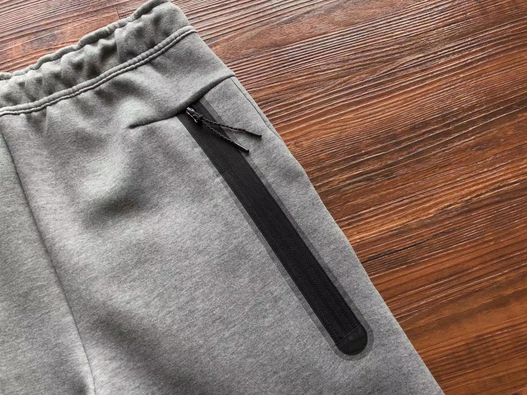 KIT/CONJUNTO - Nike Sportswear Tech Fleece Hoodie & Joggers Set - White/Black/Carbon Heather/Black - Image 17