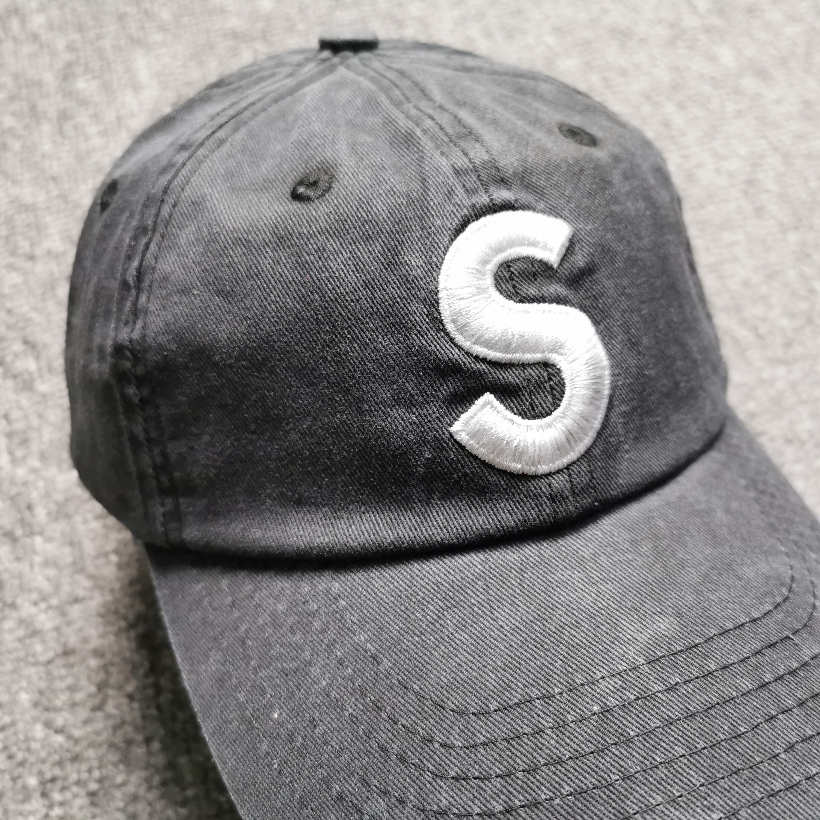 Supreme Pigment Print S Logo 6-Panel Cap