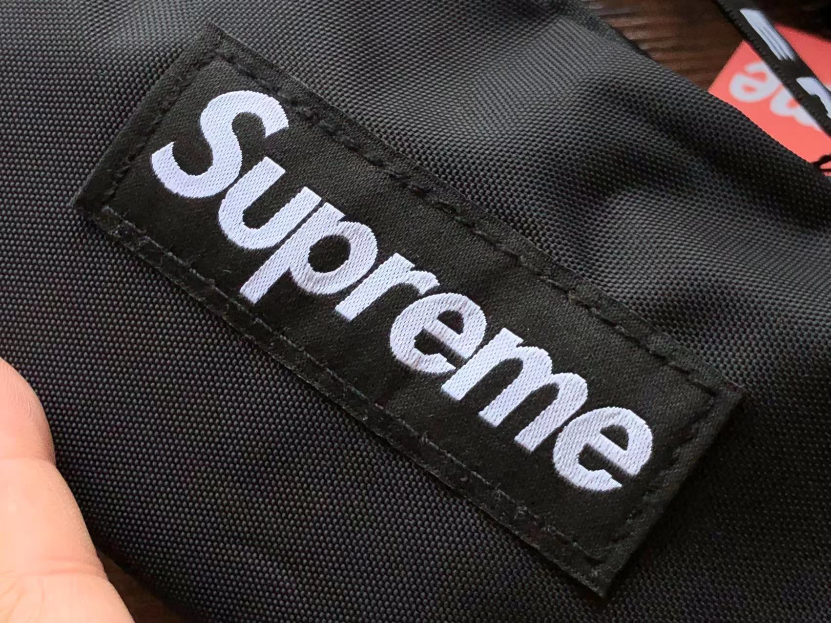 🔥supreme small waist bag Olive Green fw22 100% Authentic