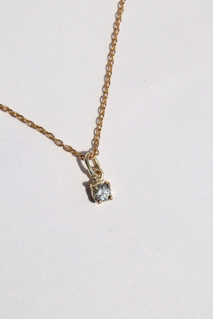 Collar solitario de diamante