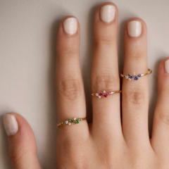 Anillo María de diamantes y piedras preciosas