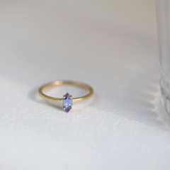 Anillo de tanzanita