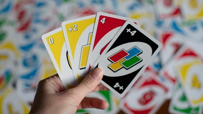 Baralho jogo de cartas uno para familia e amigos em Promoção na