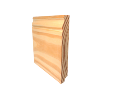 Zócalo moldurado N.38 (20x136 mm) pino natural