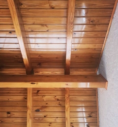 Machimbre biselado 1/2x4 pino con nudos - comprar online